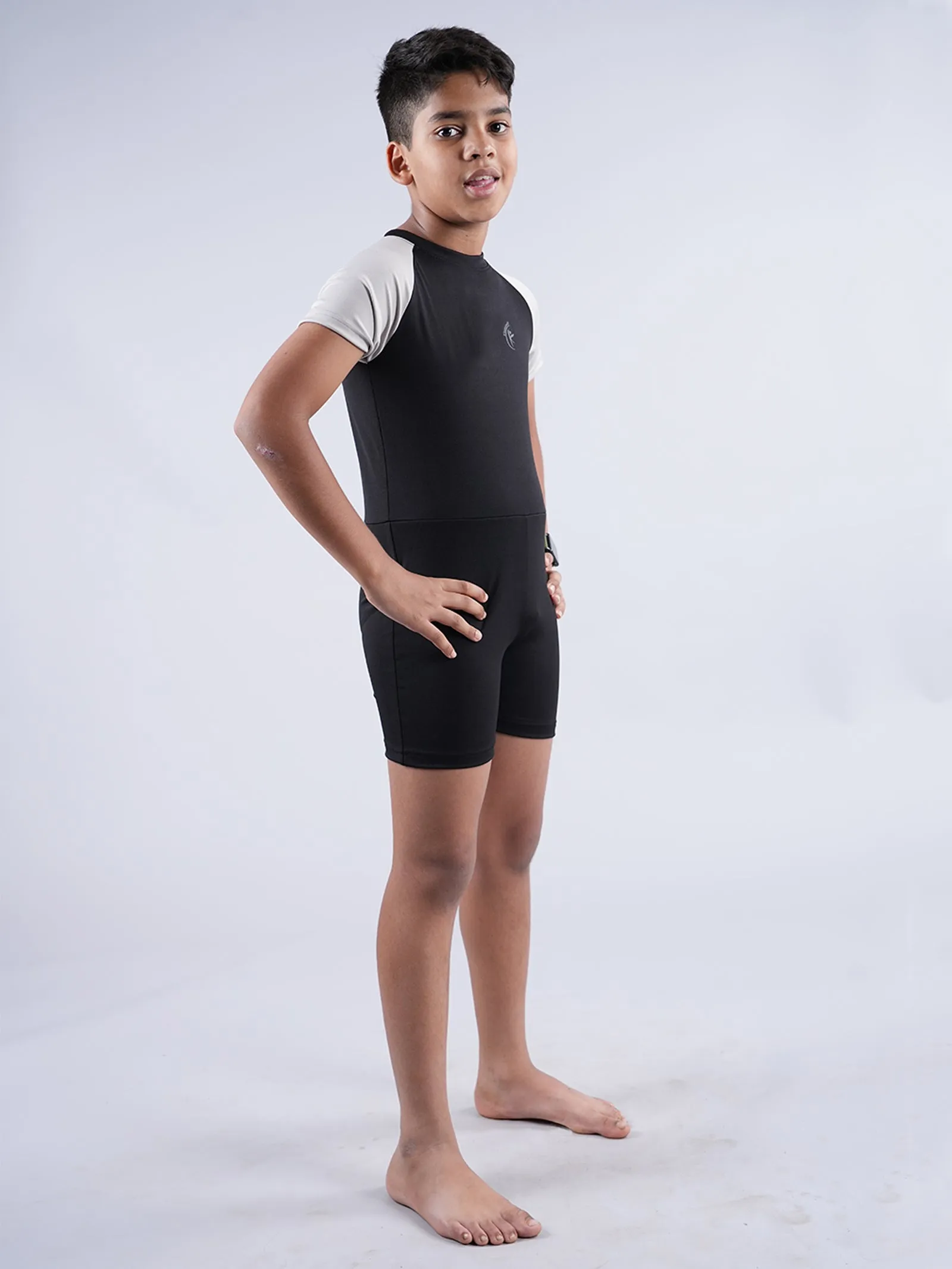 Boys & Girls Half Sleeve Mid Thigh Length Swim Suit