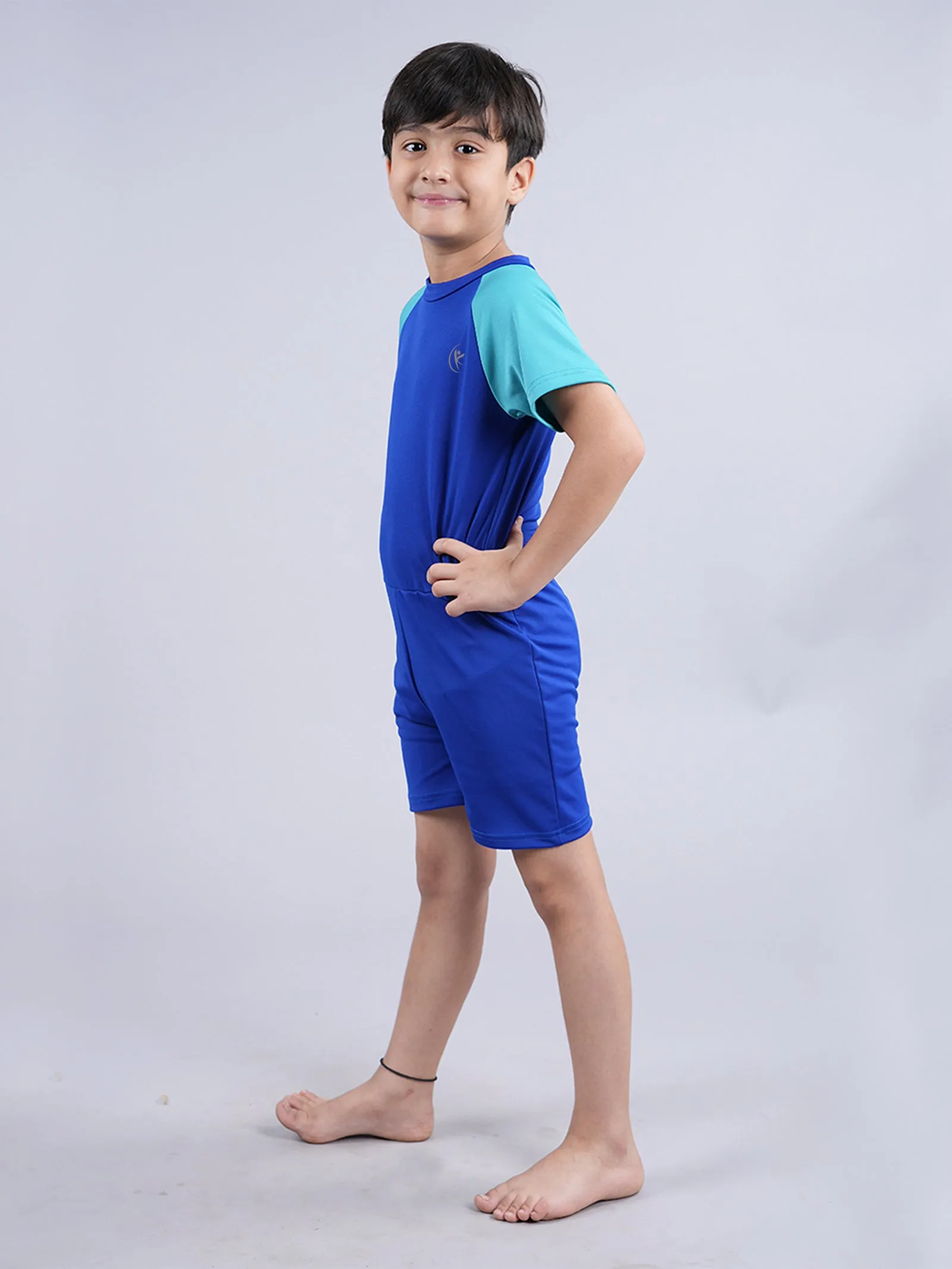 Boys & Girls Half Sleeve Mid Thigh Length Swim Suit