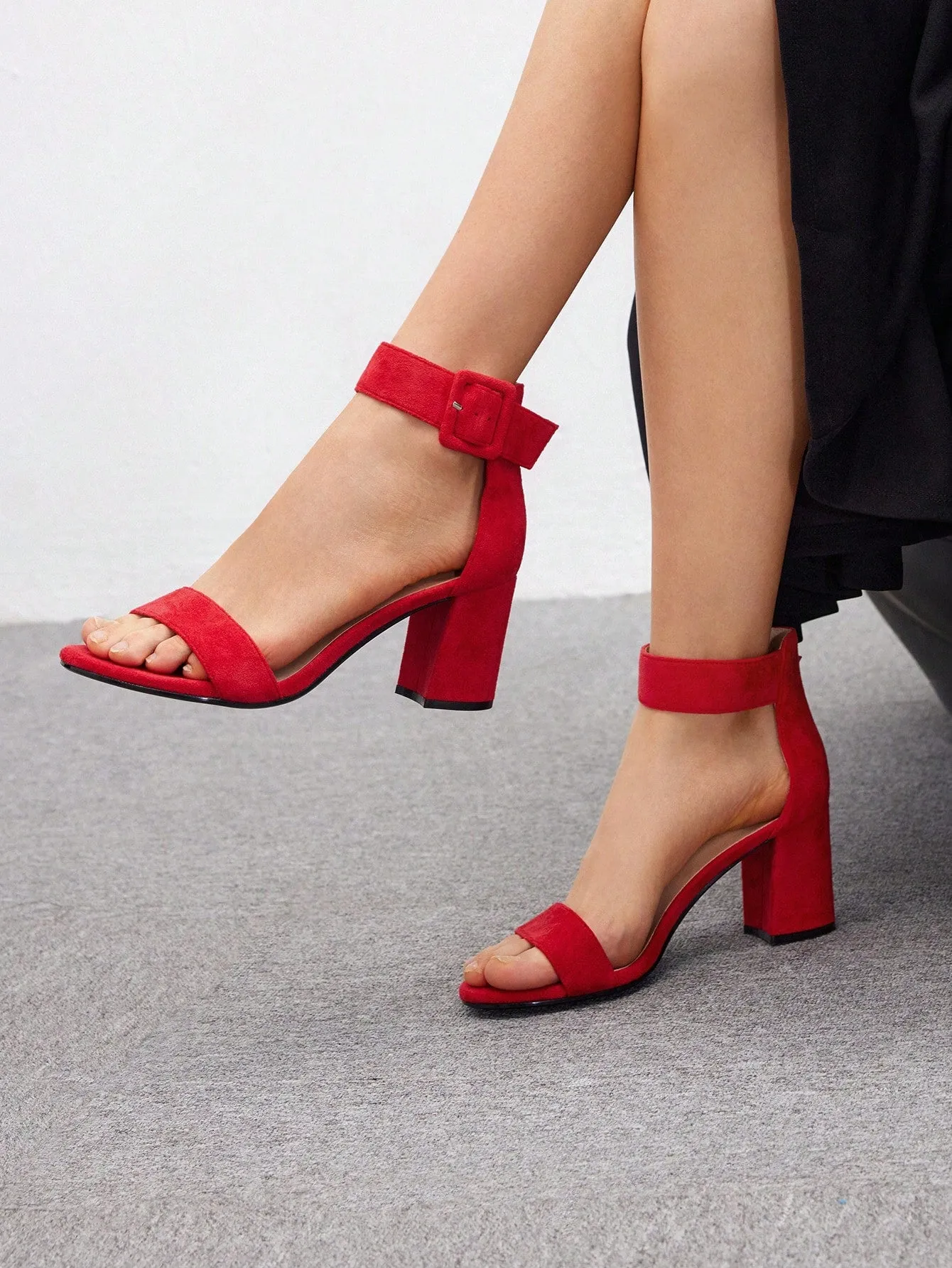 CUCCOO BIZCHIC Women's Fashionable Red Suede-Like Ankle Strap Chunky High-Heeled Sandals, Suitable For Commuting And Various Occasions Such As A Date Or Party