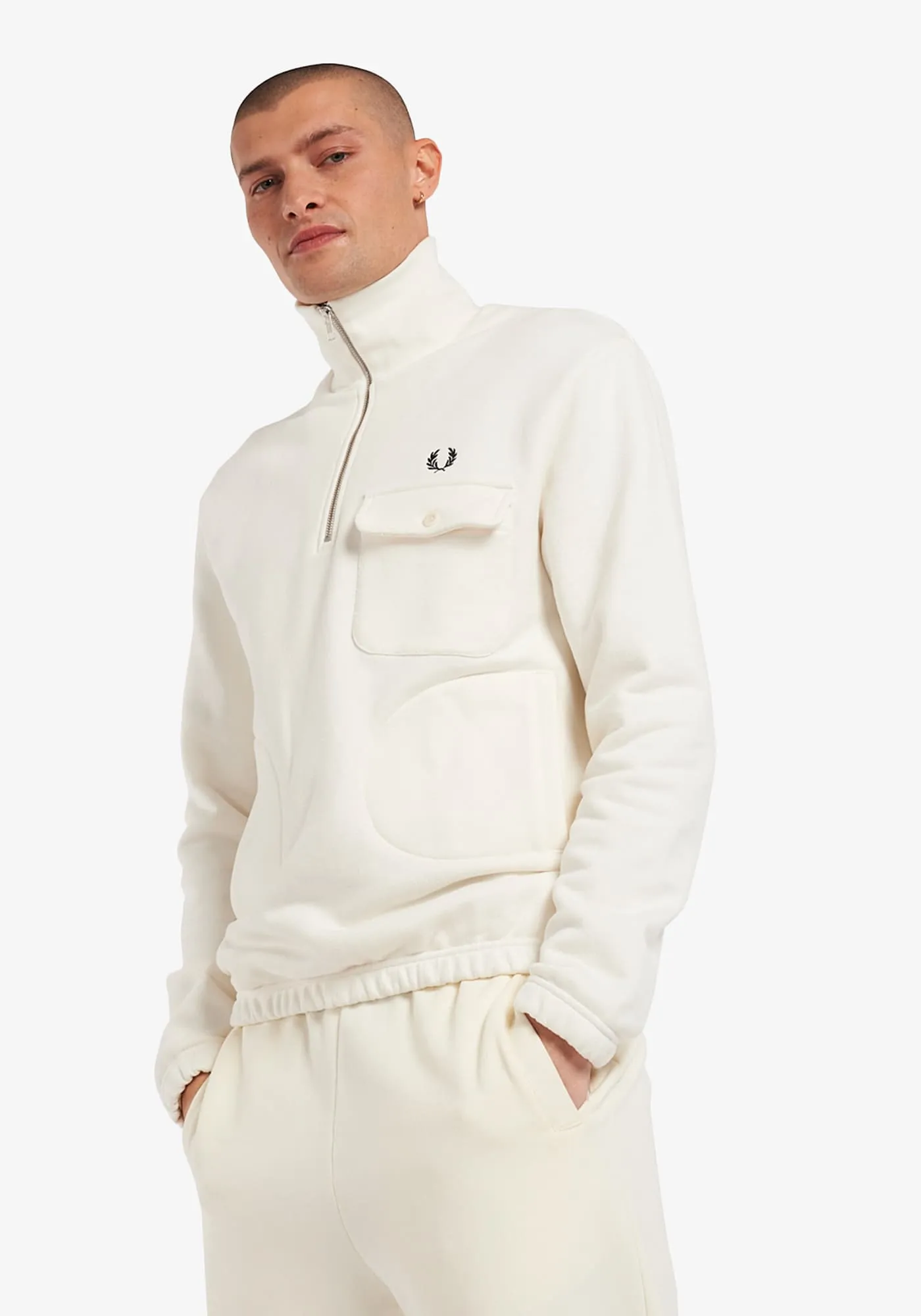 FRED PERRY Reissues Half-Zip Funnel Neck Sweatshirt Snow White